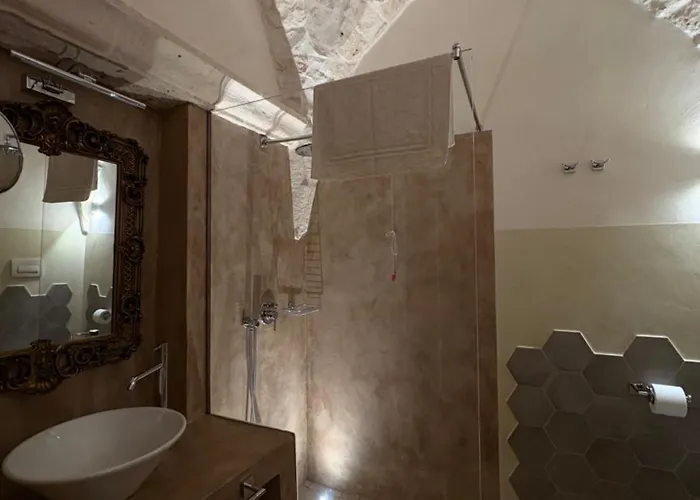 Opera Prima - Luxury Homes