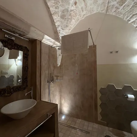 Opera Prima - Luxury Homes